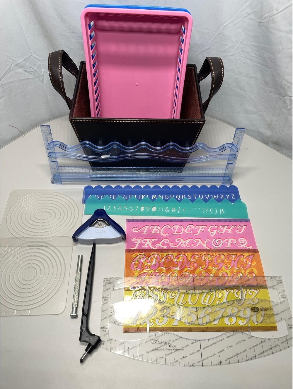 13 pc Craft Stencil Kit Creative Memories with Storage Box and 2 Baskets